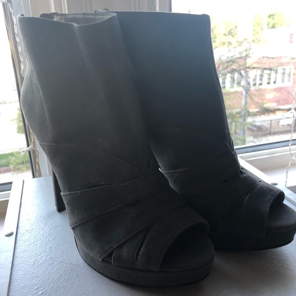 Via Naroli Suede Low Boots - Picture 3 of 7